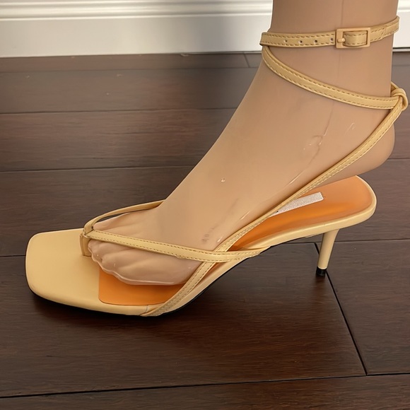 zara flip flop heels